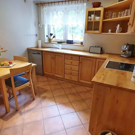 Dom Blisko Jeziora I Szarloty Rotembark